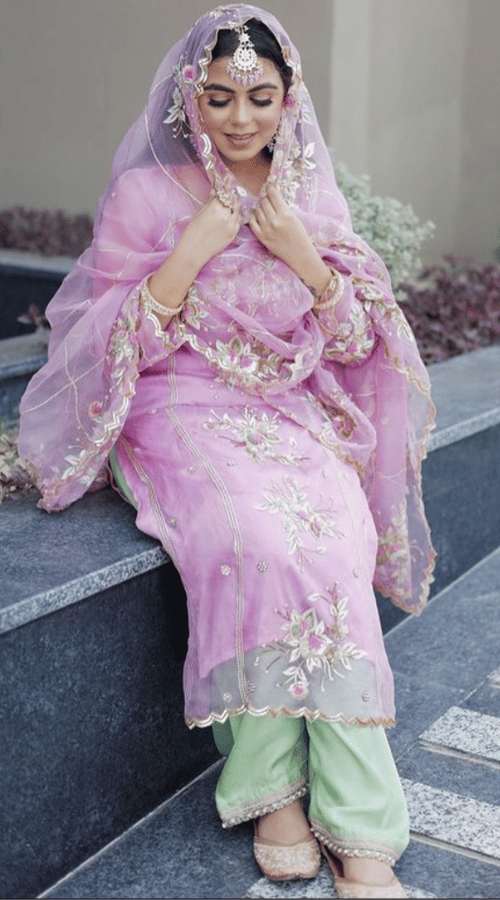 Best engagement suit for punjabi brides